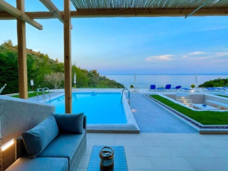 Koumaros Aparthotel, Aja Paraskevi