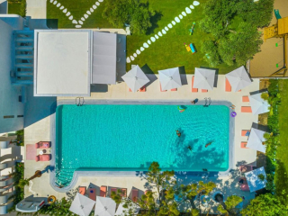 Cocoons Luxury Suites &amp; Villas