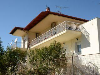 Vila Adonis, Stavros
