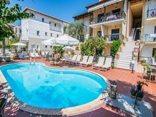 Vila Vera Lili, Limenas