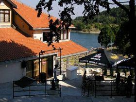 Vila Vertigo, Borsko jezero