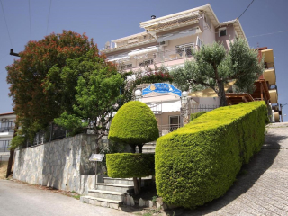 Naias, Neos Marmaras