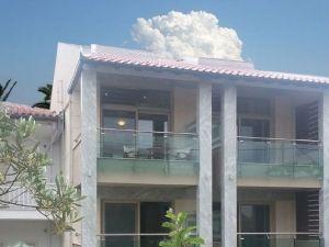 Vila Talizeti, Sarti