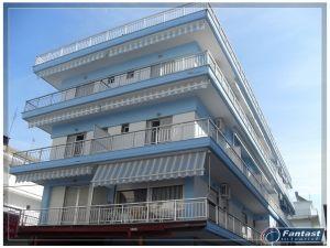 Vila Chariklia, Paralija