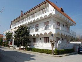 Vila Jorgos, Nea Vrasna