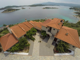 Thalassokipos, Vurvuru